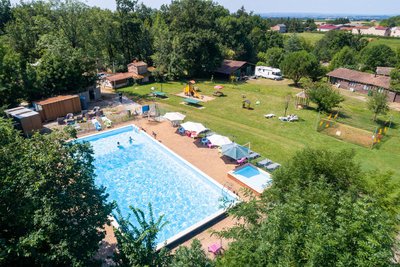 Camping Les Monts d'Albi grande piscine