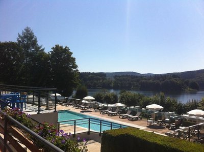 Camping Le Rouquié du Lac piscine