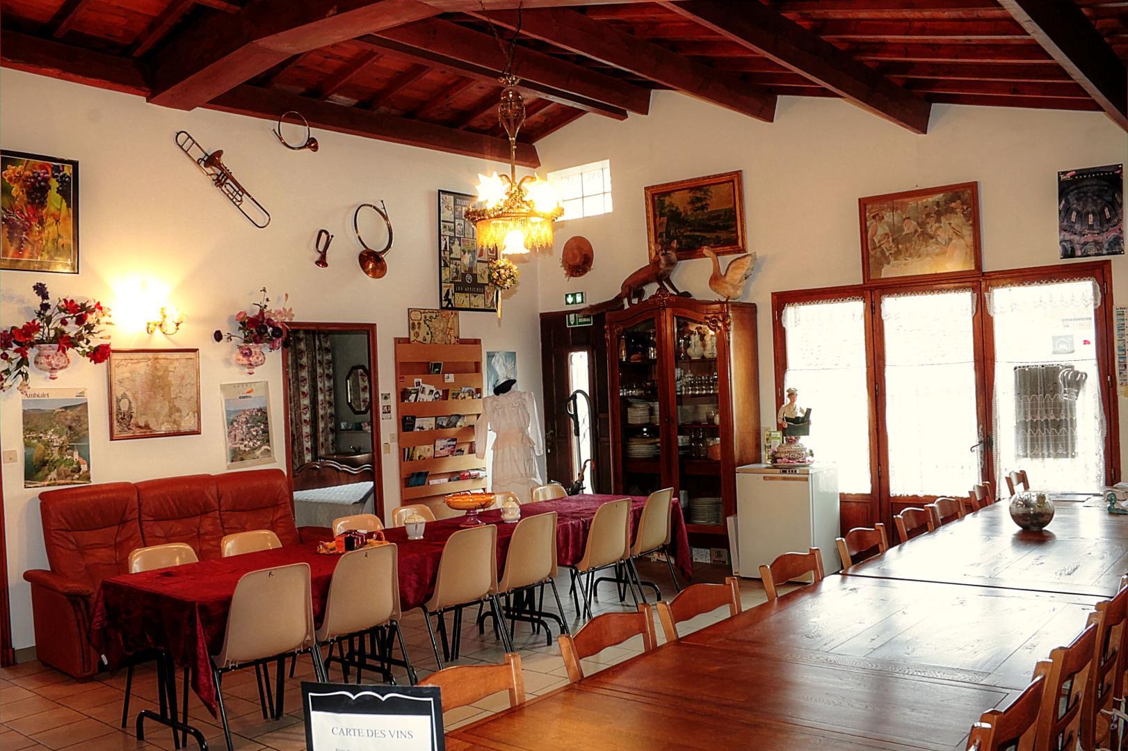 Salle Petit Déjeuner et Repas Tables d'hôtes