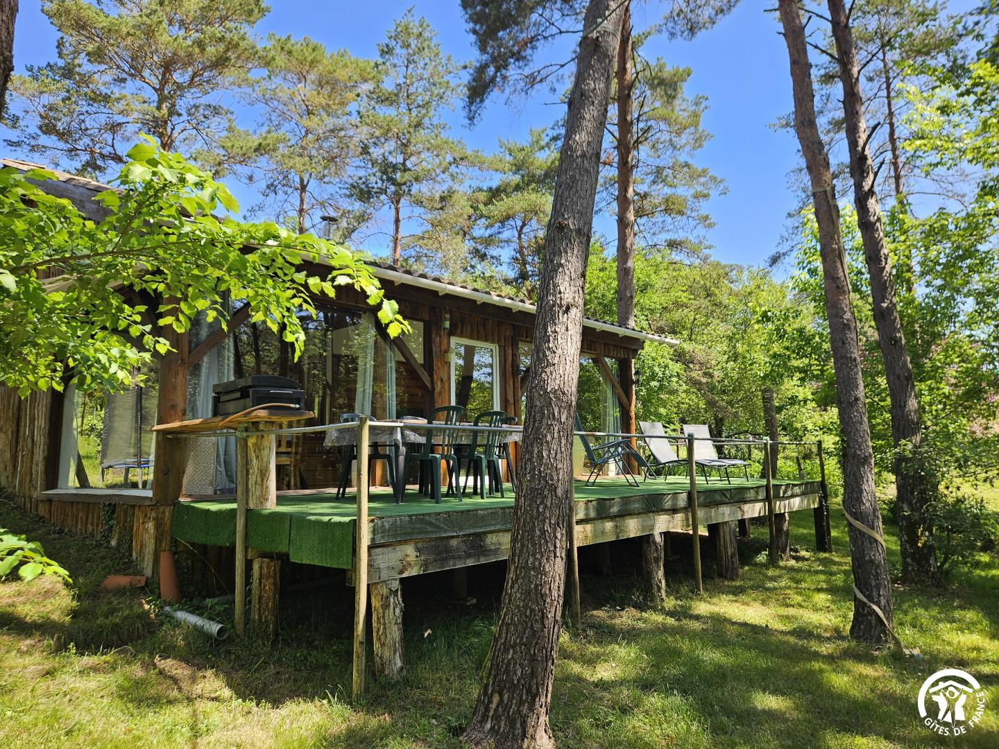 Le chalet du Gourpat - Lisle-sur-Tarn - Gîtes de France Sud - terrasse