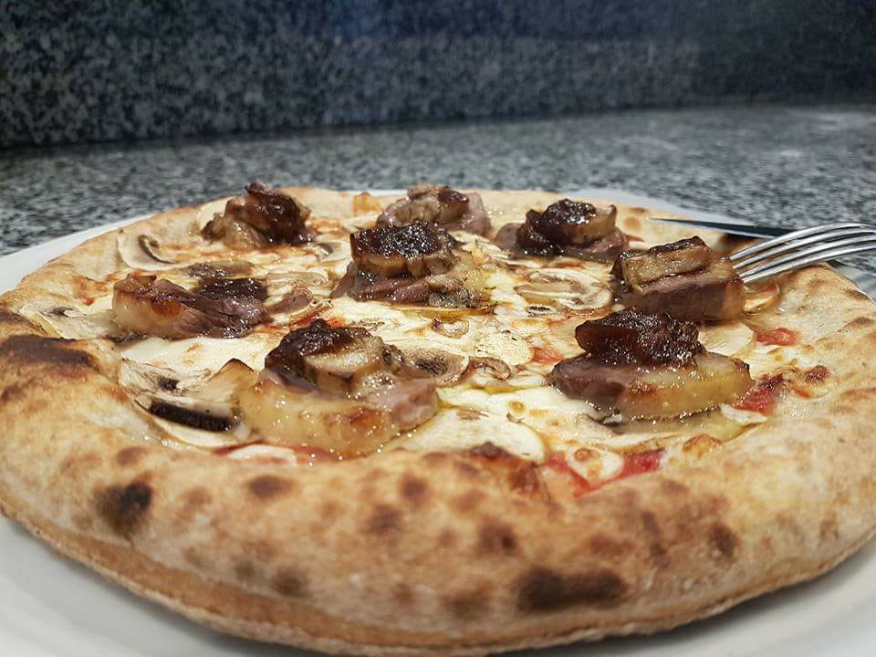 pizza - Pizzéria L'Art de la Pizza By B.J. 1955 - Ambres - Tarn
