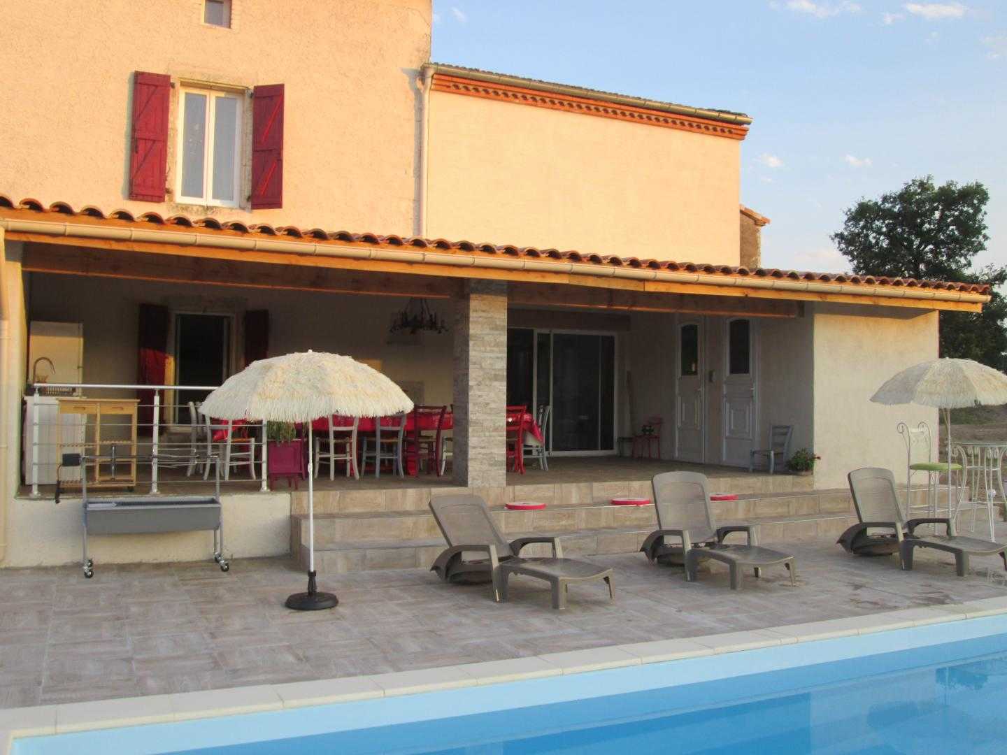 Extérieur piscine