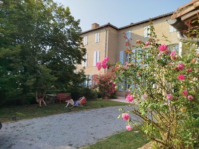 Le Château de Lacapelle - Damiatte - Gîtes de France - Lété à Lacapelle
