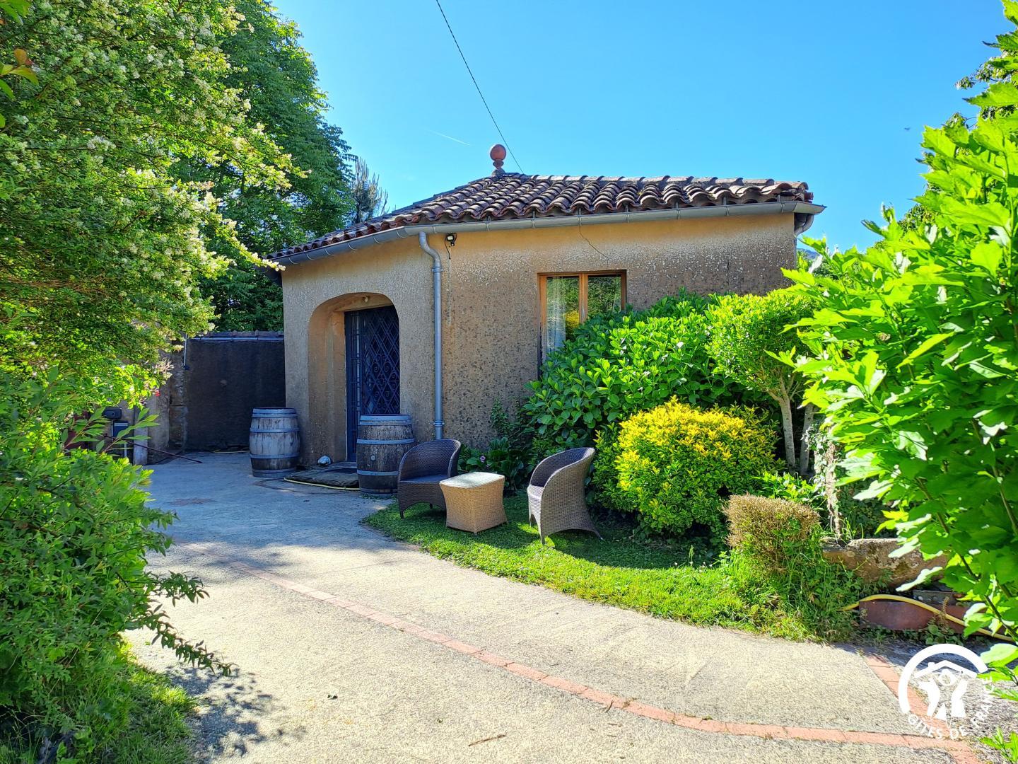 La Petite Maison - Labastide Rouairoux - Gîtes de France Sud - le gîte