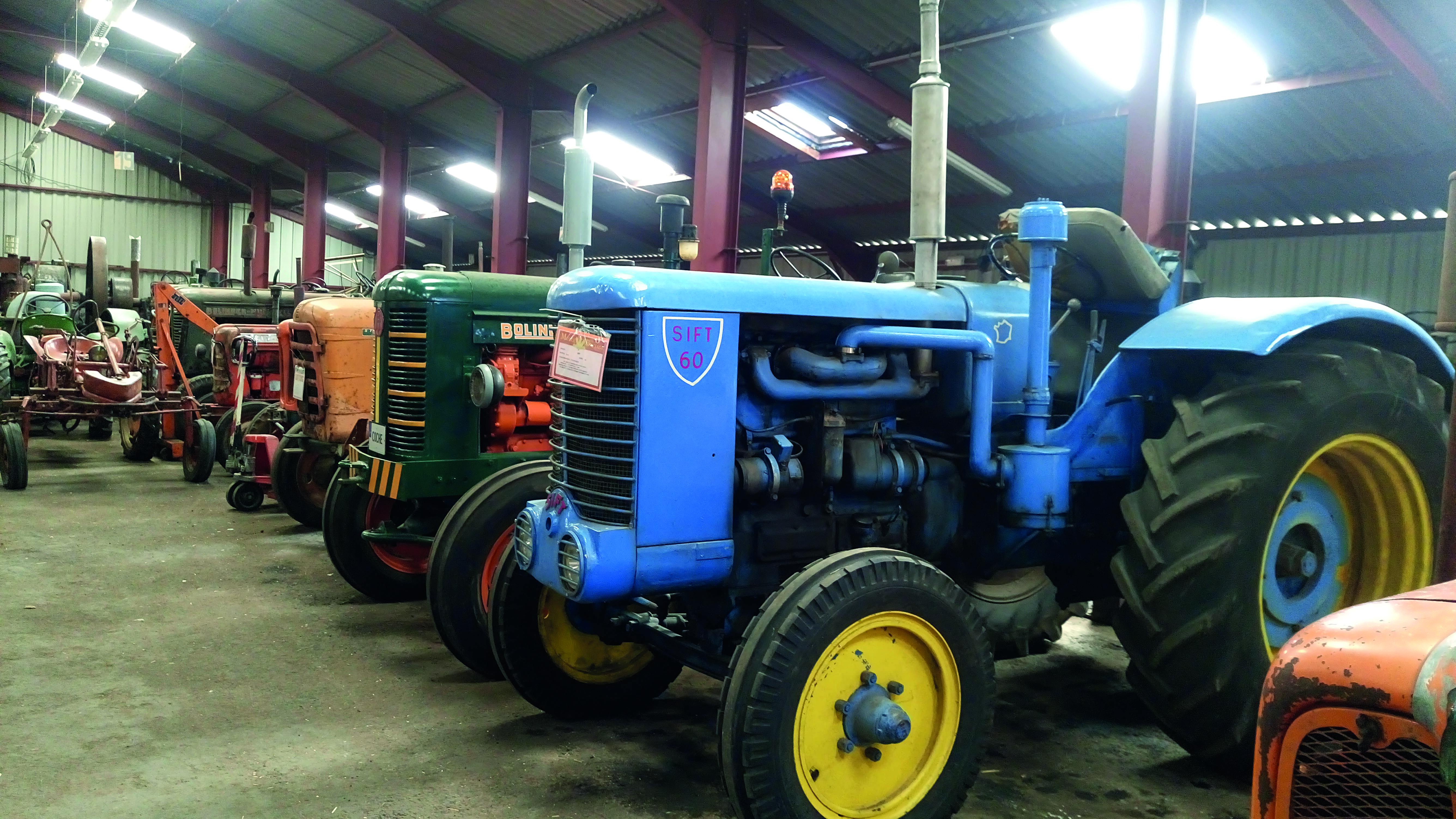 Musée des battages et des anciens tracteurs_Murat-sur-Vèbre