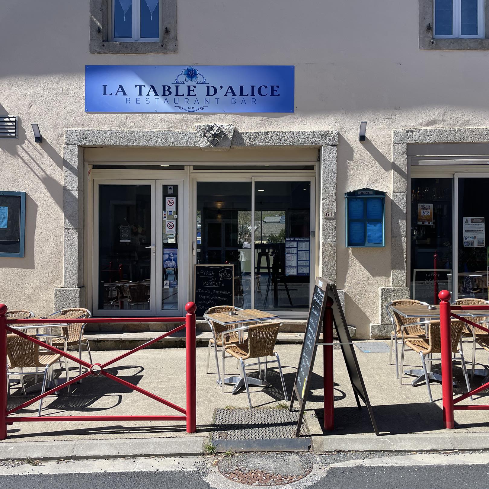 Façade l'établissement
