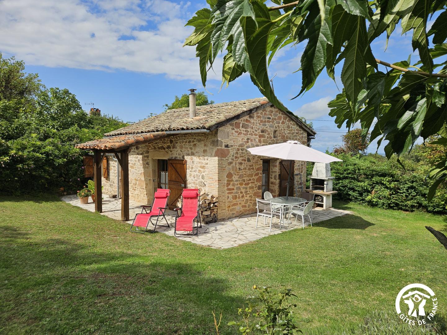 Le Roudou - Vaour - Gites de France - maison et jardin