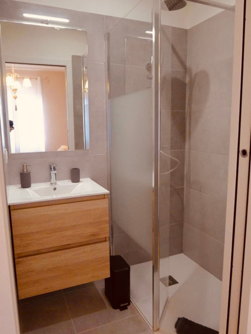 salle de bain pétale de rose