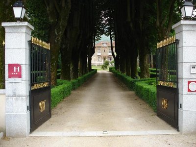 La Demeure de Flore - Hôtel Restaurant_Lacabarède