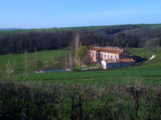 ensemble des batiments et piscine