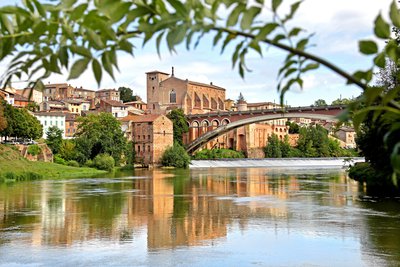 Abbaye Saint Michel Gaillac vue depuis les anciens quais