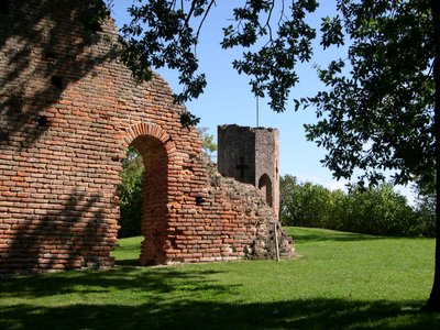 Aire de pique-nique - site médiéval du Castela - saint-Sulpice - Tarn