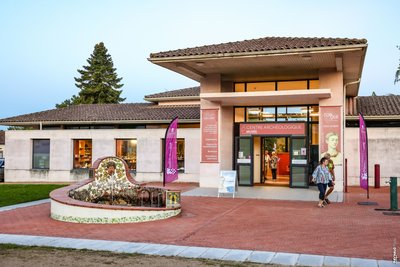 Entrée du musée Centre archéologique à Montans