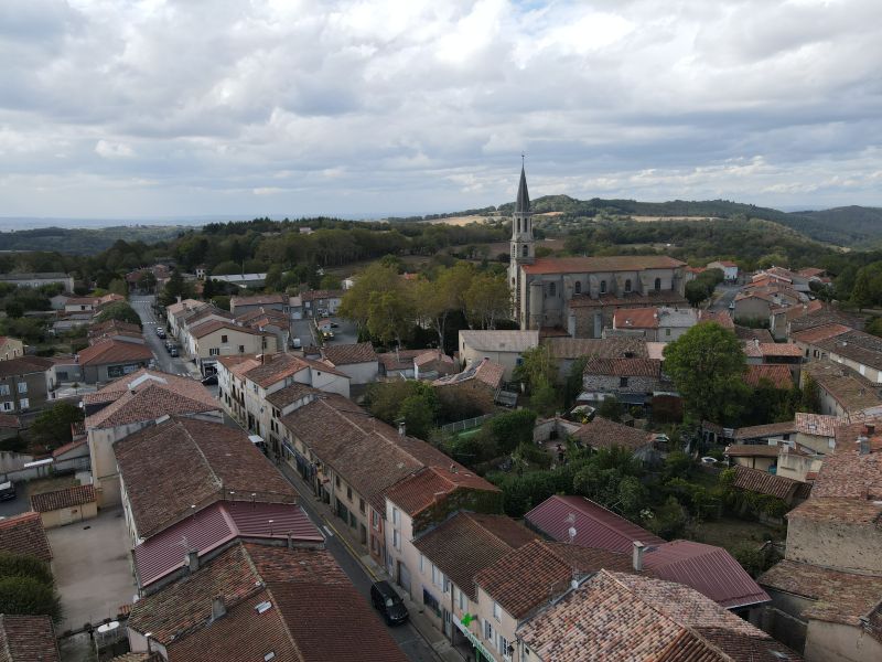 Vue aérienne du centre de Montredon