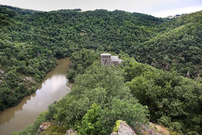 Point de vue sur la chapelle de Las Planques et la vallée