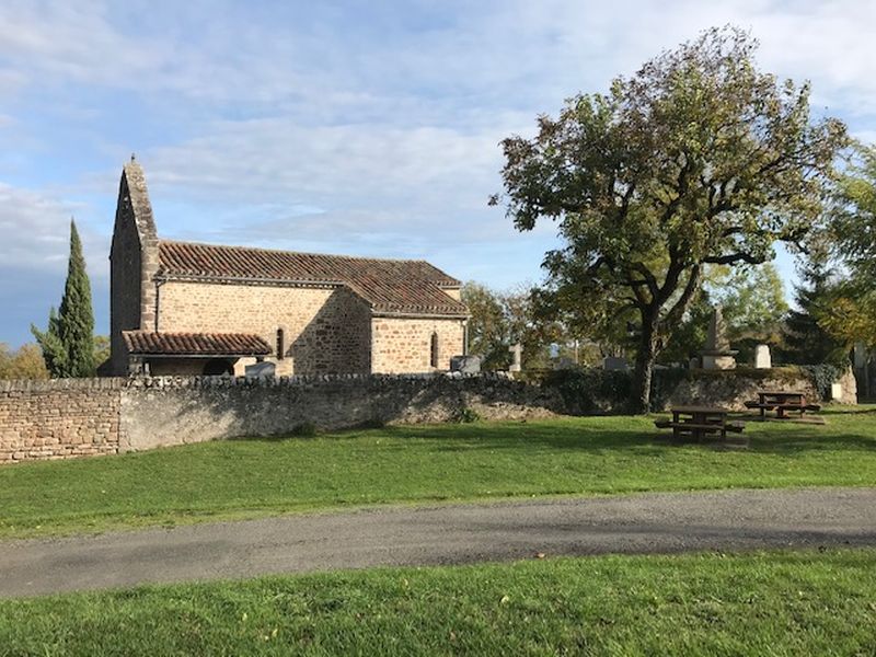 place du village et église de Roussayrolles