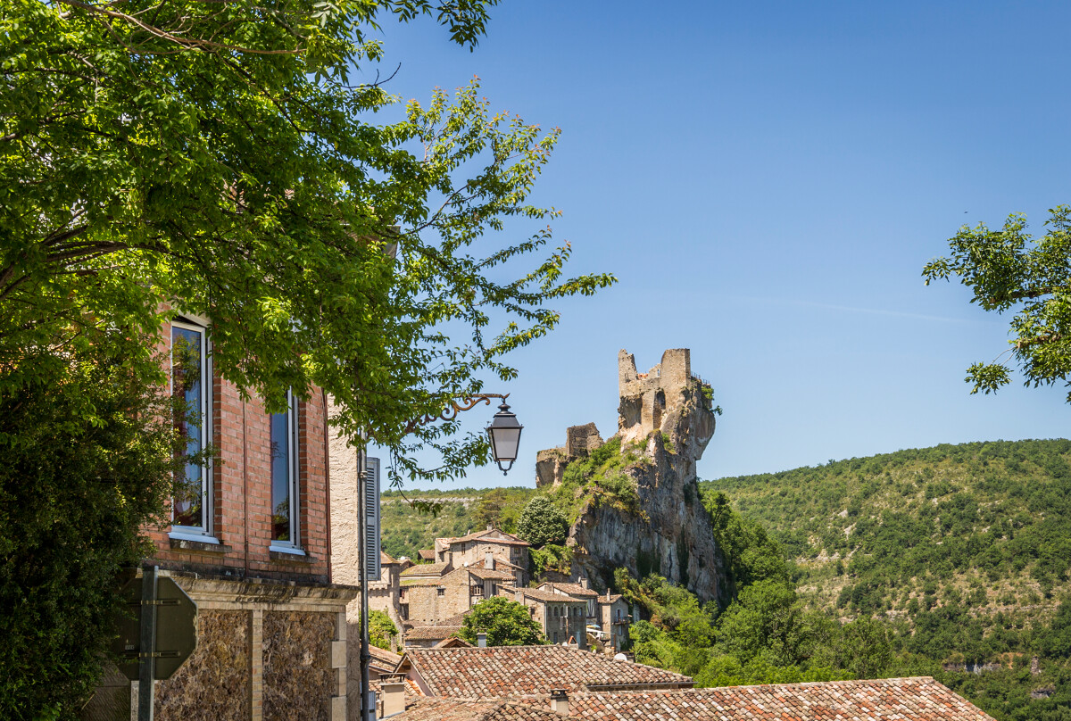 Vue sur le chateau de Penne
