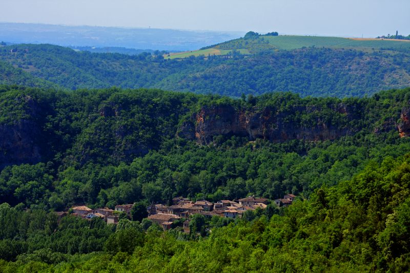 vue aerienne de Larroque
