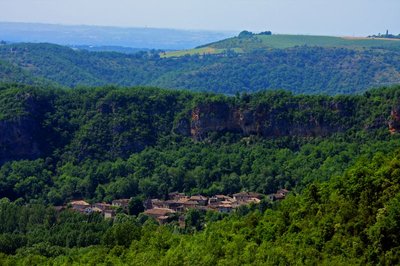 vue aerienne de Larroque