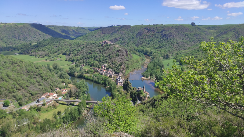 Vue sur la presqu'île d'Ambialet
