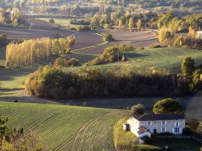 Vue vallée de St André à Castelnau de Montmiral